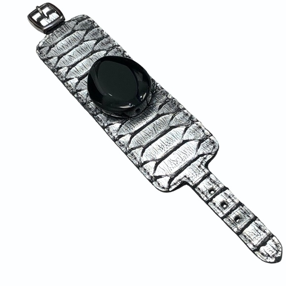 HEATHER HAWKINS SILVER CROCODILE LEATHER BRACELET WITH BLACK STONE - Picture 2 of 16